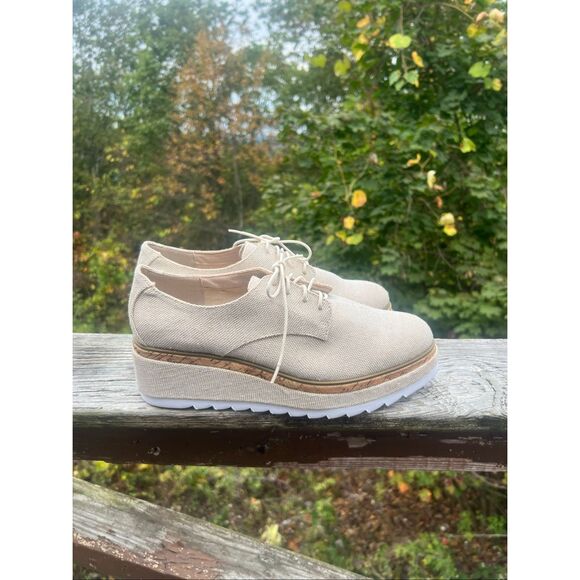 Shoe  dazzle Oxford Lace Up Wedge Shoes Natural Sz 10 - Picture 2 of 8